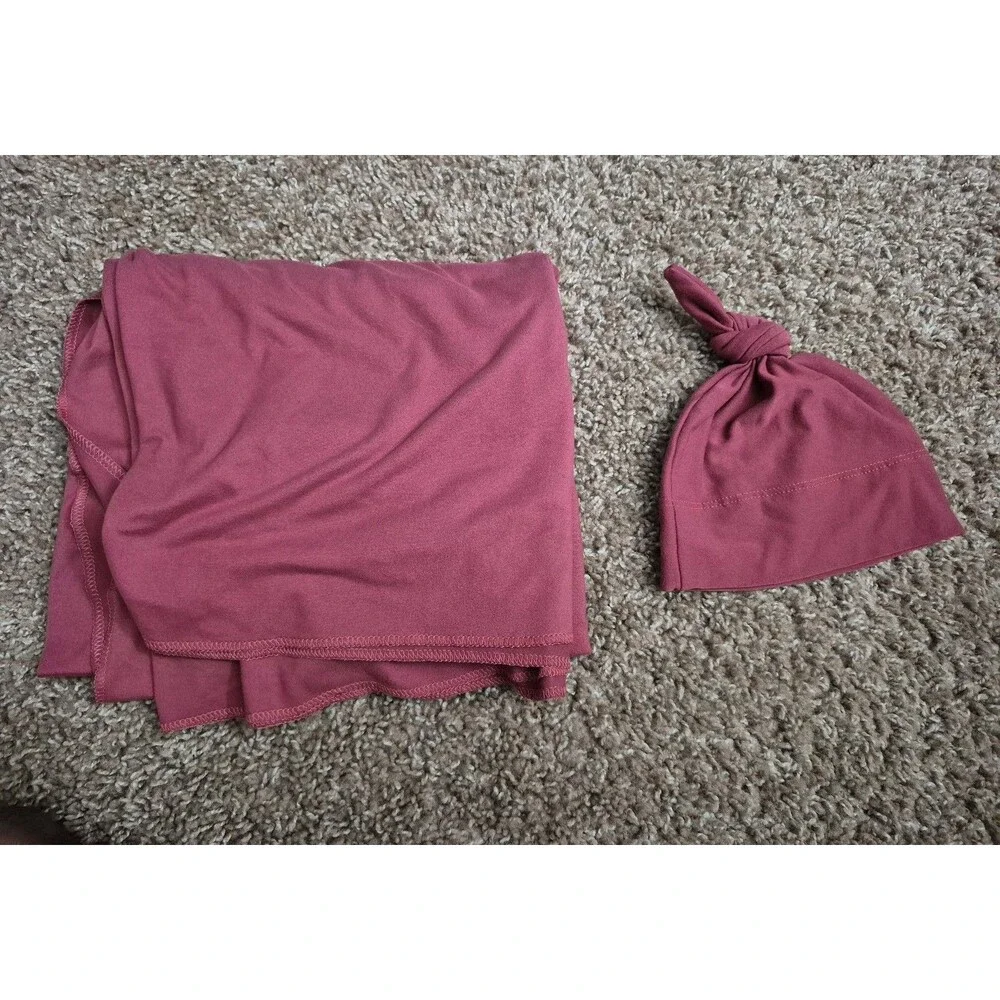Swaddle and hat  bumblito nwot